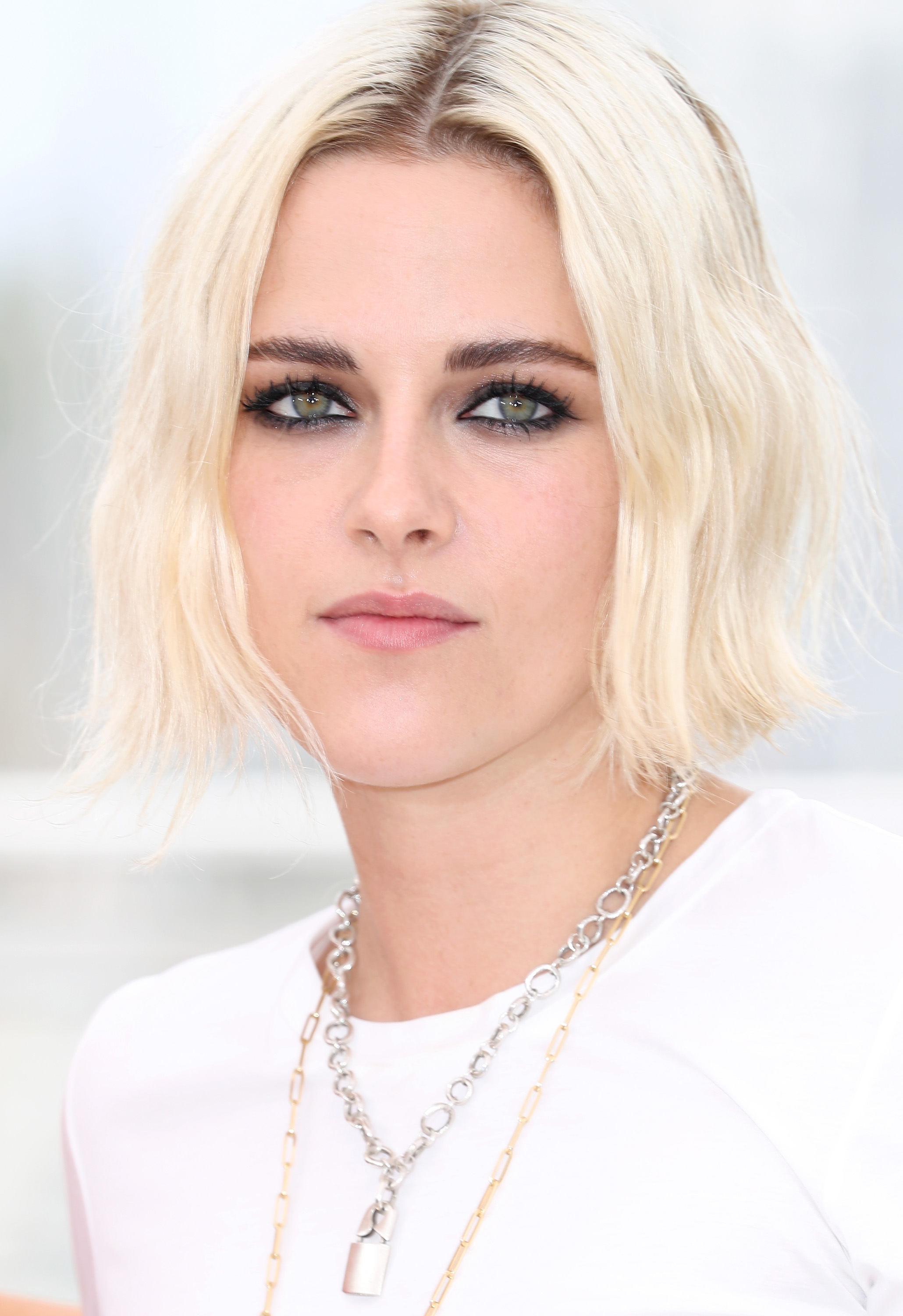 CANNES, FRANCE - MAY 11: Kristen Stewart attends the "Cafe Society" Photocall during The 69th Annual Cannes Film Festival on May 11, 2016 in Cannes, France. (Photo by Andreas Rentz/Getty Images)